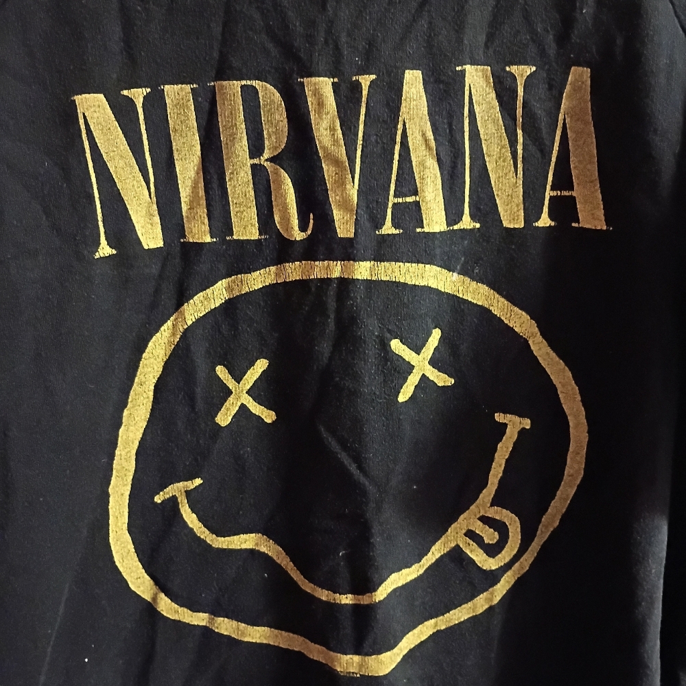 ๐ Free W/Purchase Forever 21 Unisex Nirvana Sweatshirt Size Medium - Picture 3 of 7
